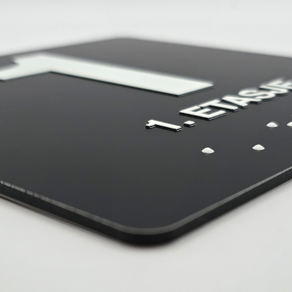 Taktile skilter med og uten Braille - 1. Etasje - Sort Alu Panel